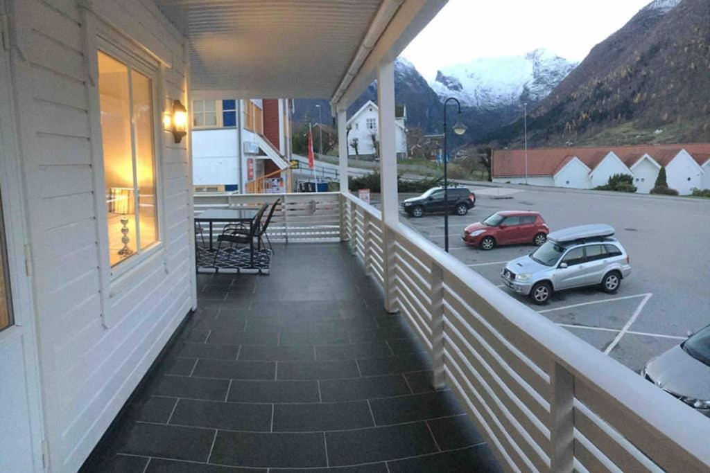 Balestrand Fjordapartments Holmen 19A Exteriör bild