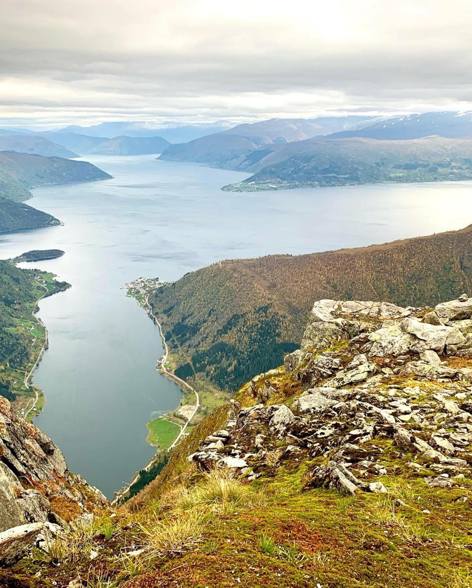 Balestrand Fjordapartments Holmen 19A Exteriör bild